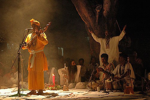 Milon hobe kotodine, Lalon songs lyrics, Lalon songs download, lalon geeti lyrics, Lalon geeti download, moksed ali shai, gautam das baul, Arman Fakir, Forida parveen, Palbasha Siddique, kanak chapa, Shapna kawsar